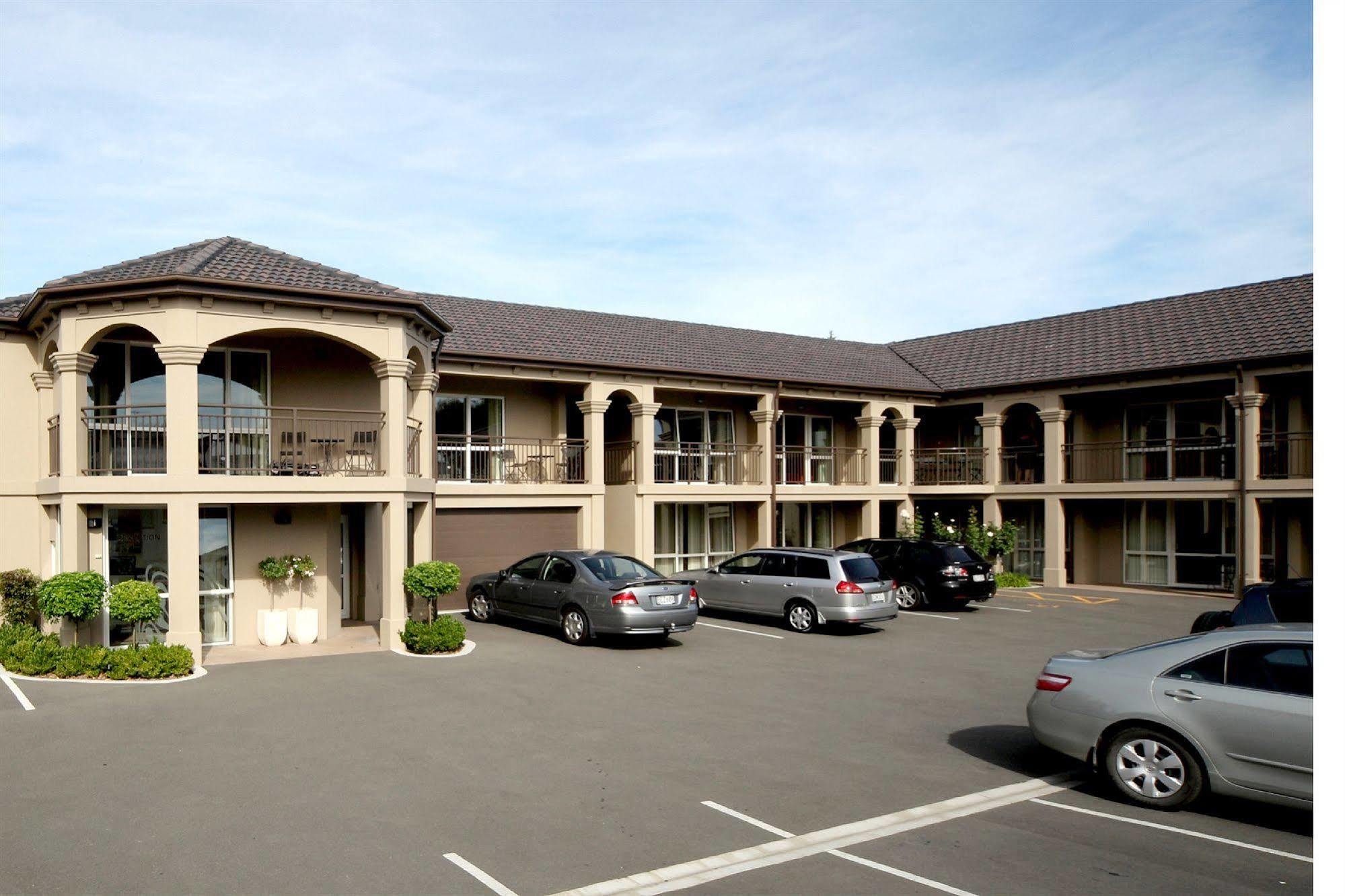 Salerno Motel Apartments Christchurch Exterior foto The Inn at the Opera