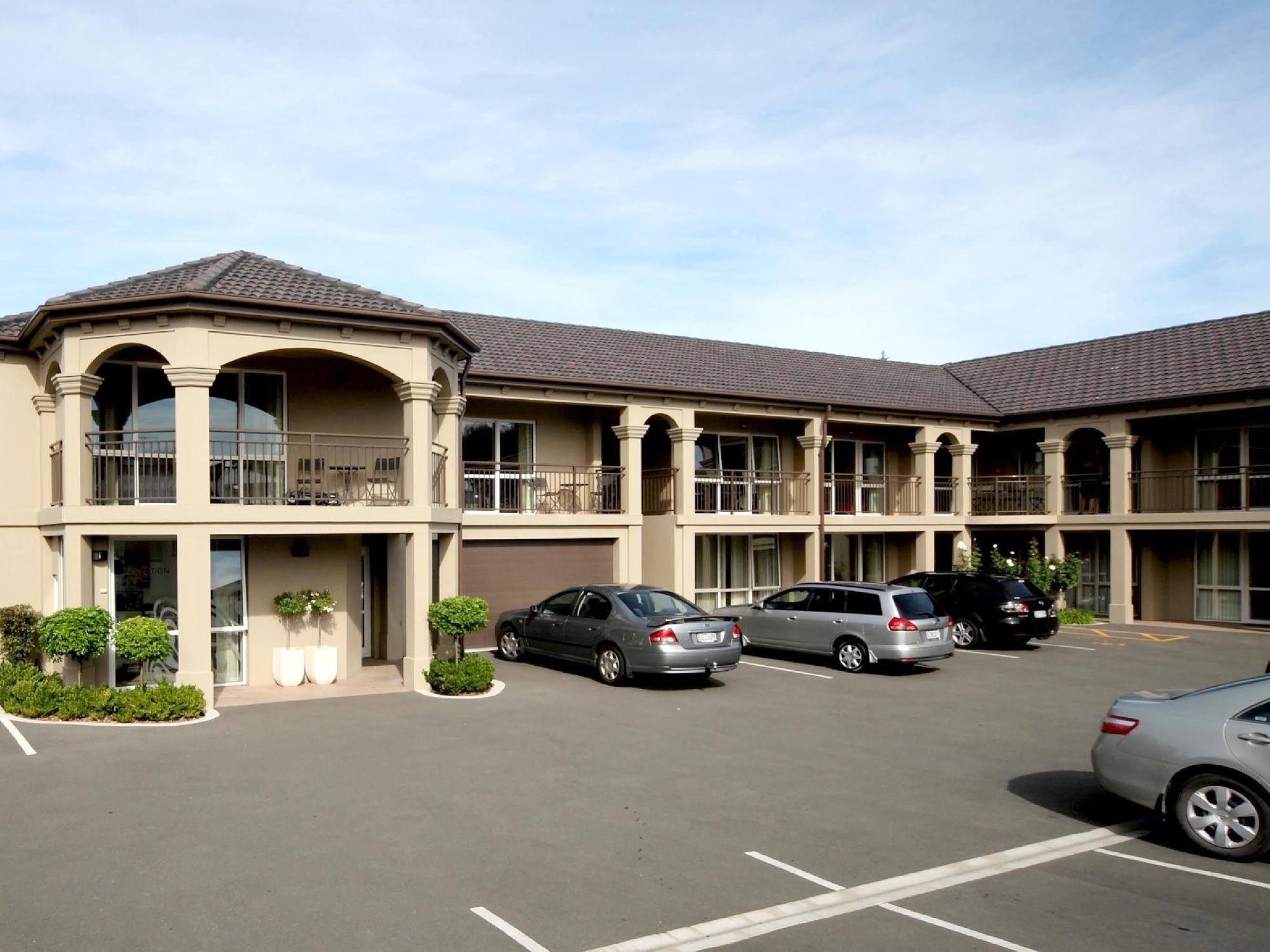 Salerno Motel Apartments Christchurch Exterior foto The hotel's exterior
